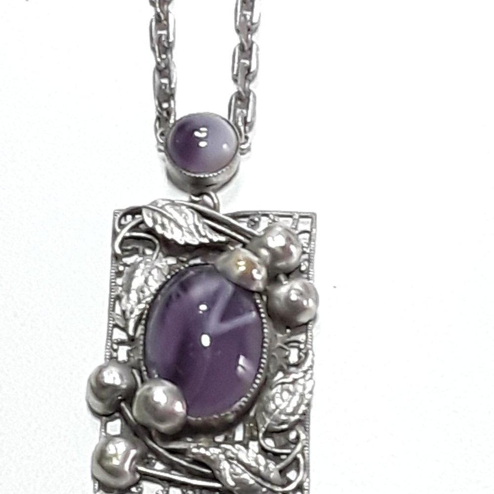 Vintage 1930s Amethyst Necklace with berries and leaves - Picture 2 of 5